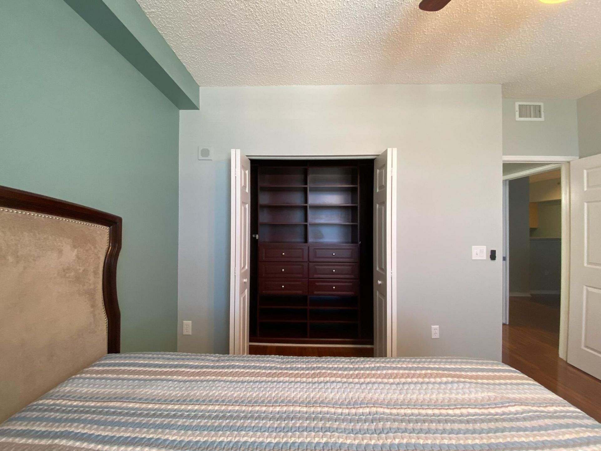 616 Clearwater Park Road, Unit 708, West Palm Beach, FL 33401 Photo