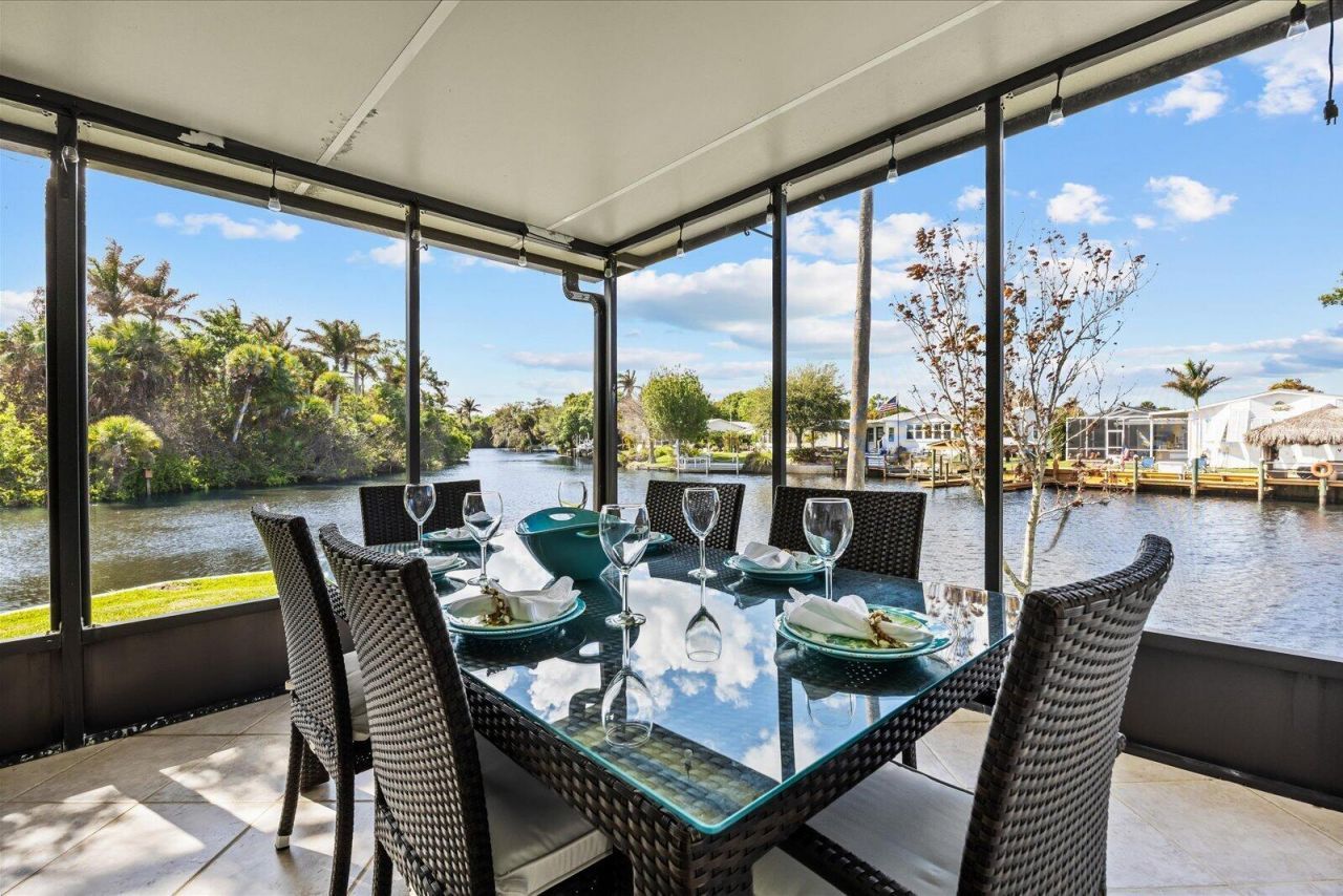 7918 SE Paradise Court, Stuart, FL 34997 Photo