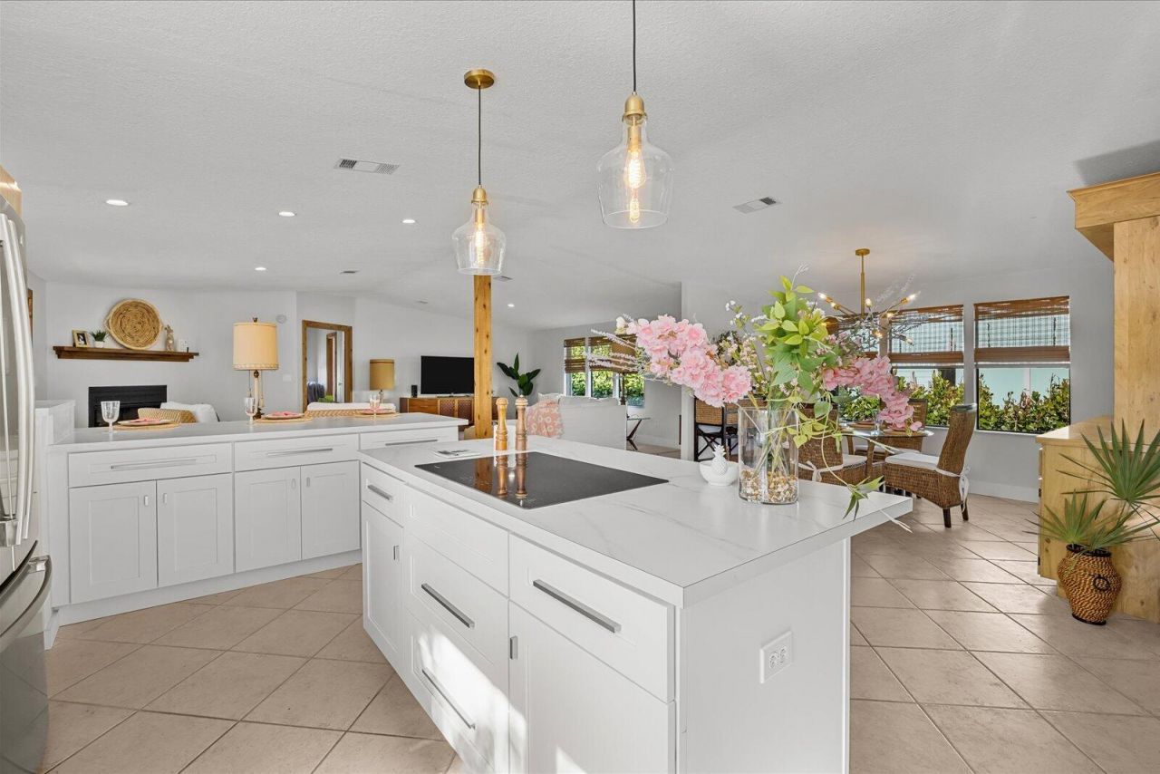 7918 SE Paradise Court, Stuart, FL 34997 Photo