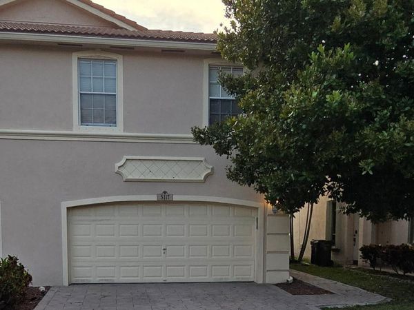5117 Meadow Oaks Drive, Coconut Creek, FL 33073