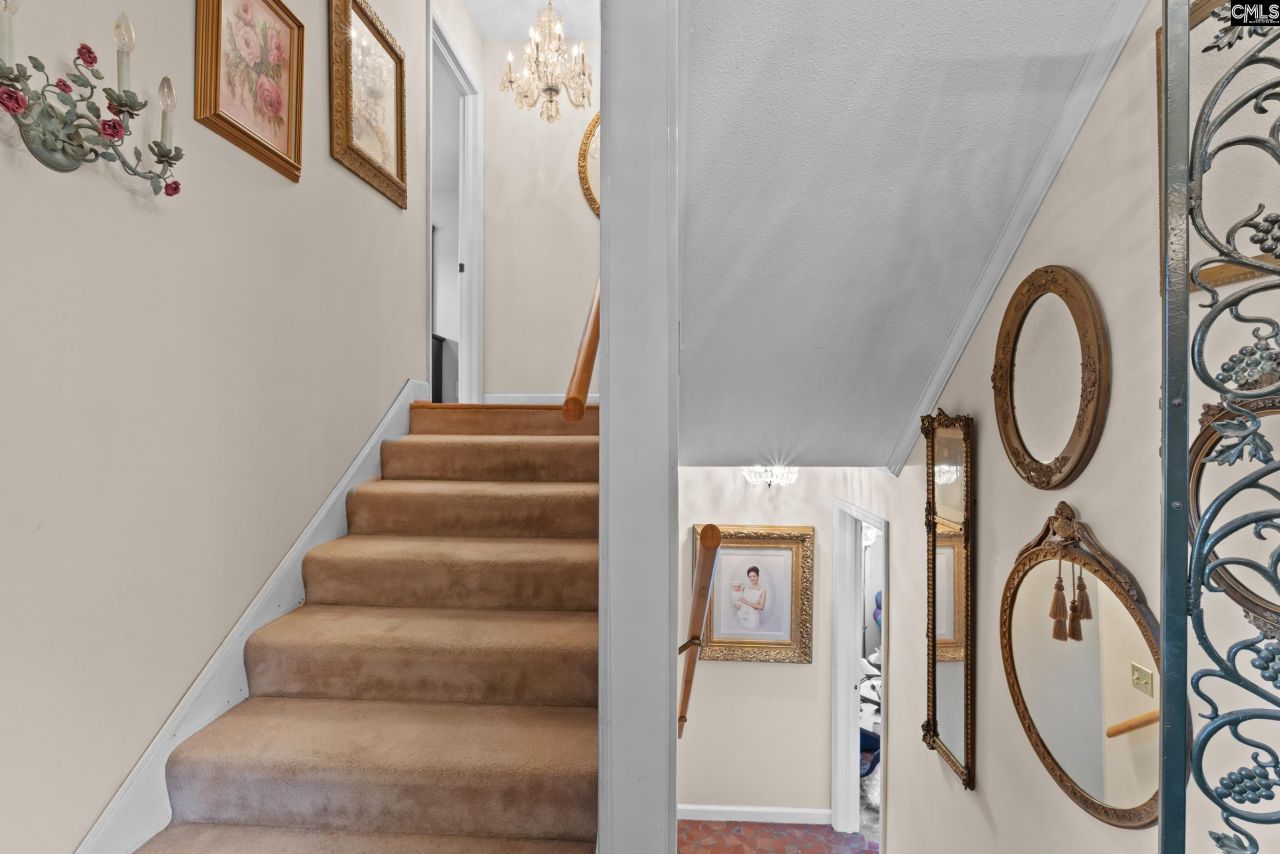 6801 Patricia Drive Photo 4