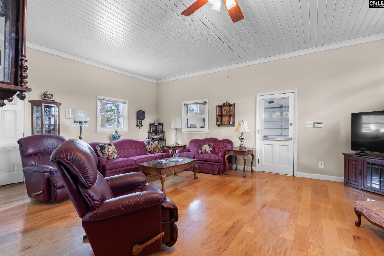 6801 Patricia Drive Photo 7