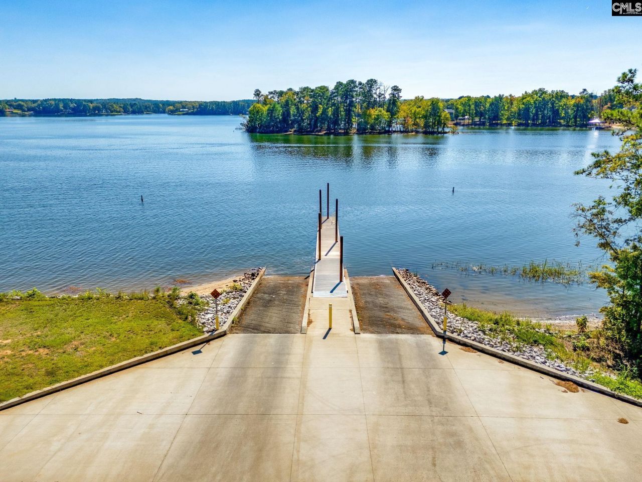 290 Retreat Way Photo 11