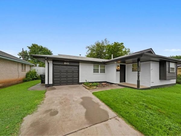 841 NW 8th Street, Moore, OK 73160