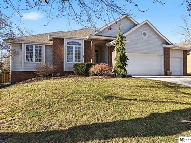 919 Rawhide Road, Papillion, NE 68046