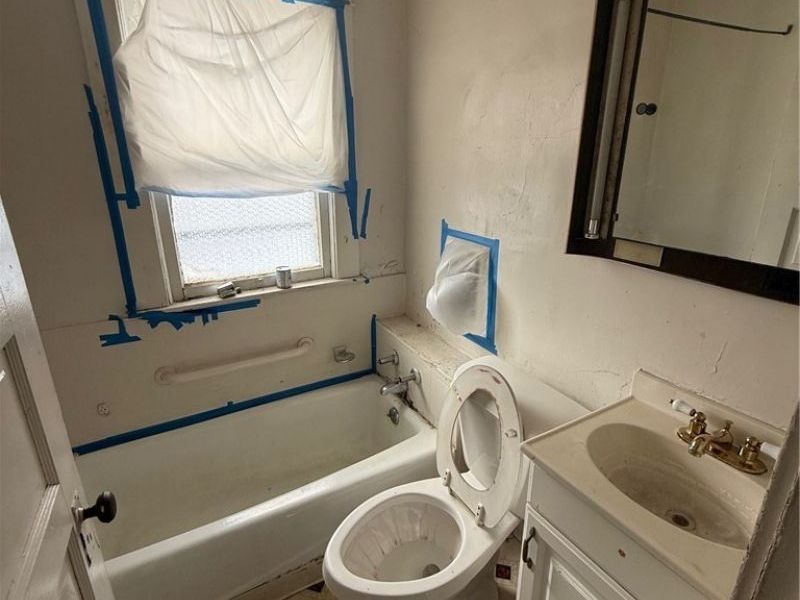 677 Eddy Road, Cleveland, OH 44108 Photo 13