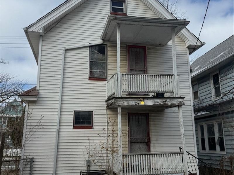 677 Eddy Road, Cleveland, OH 44108 Photo 2