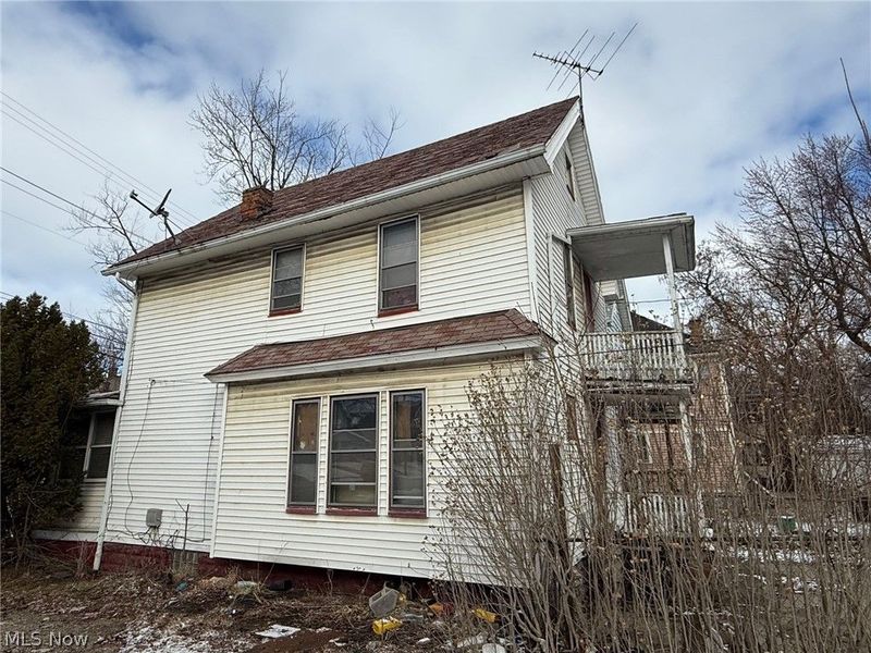 677 Eddy Road, Cleveland, OH 44108 Photo 3