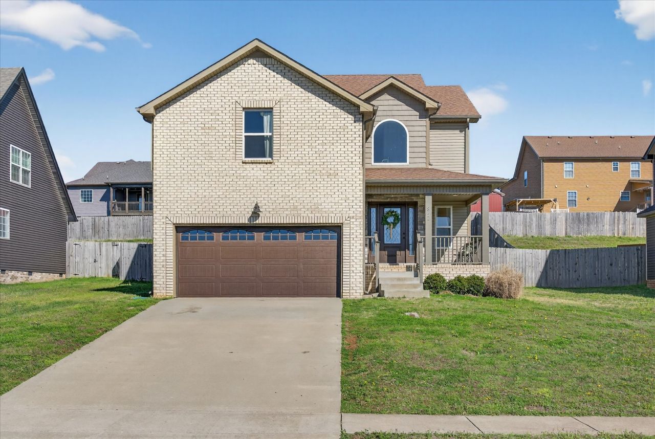 827 Crestone Ln, Clarksville, TN 37042 Main Photo