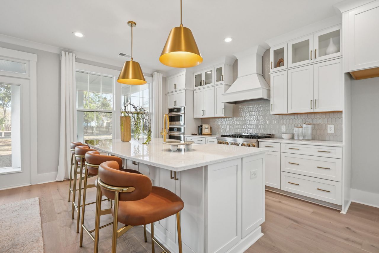 2039 Riverbend Drive Photo 2