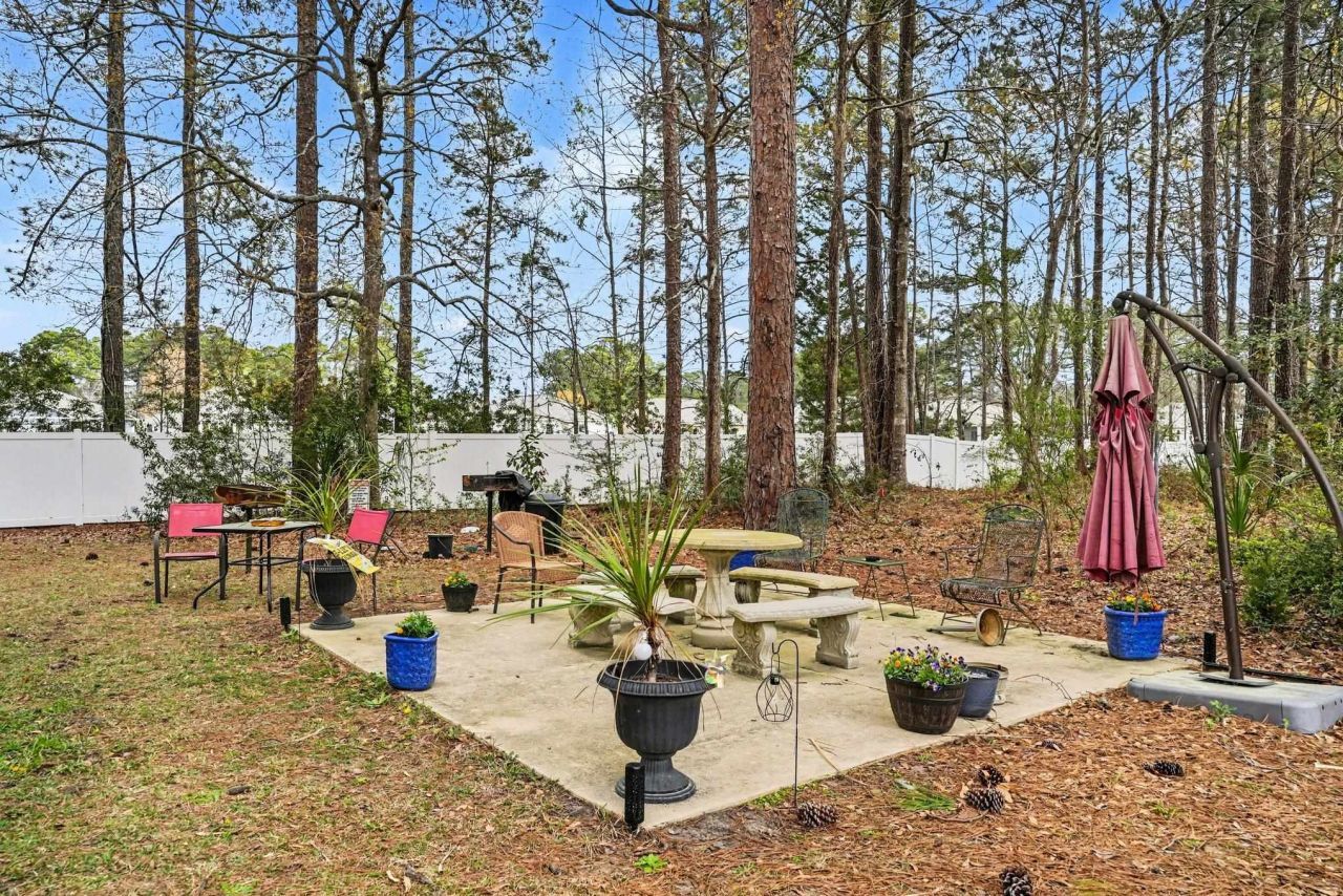 6850 Blue Heron Blvd.  Photo 19