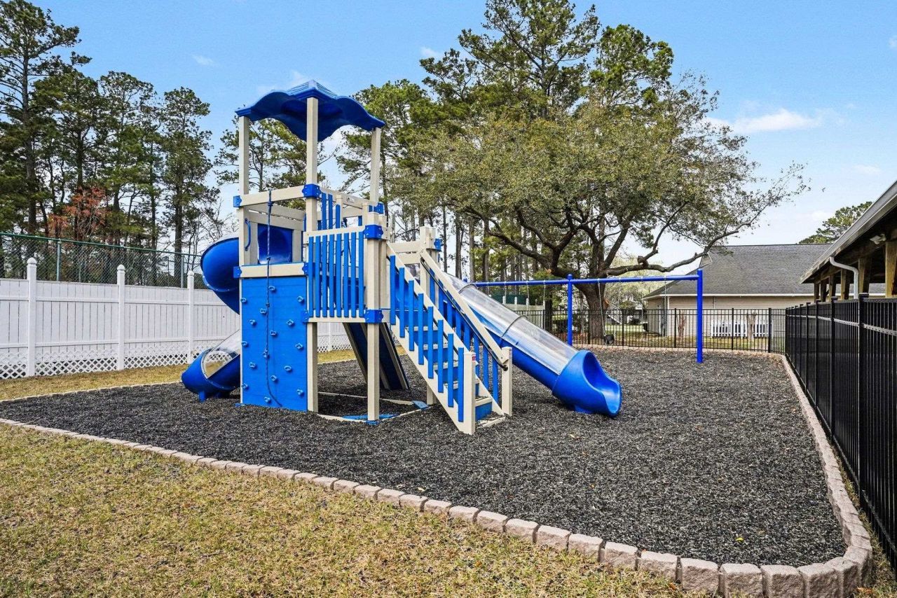 6850 Blue Heron Blvd.  Photo 20