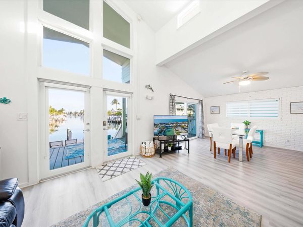 340 E Ocean Drive, Key Colony Beach, FL 33051