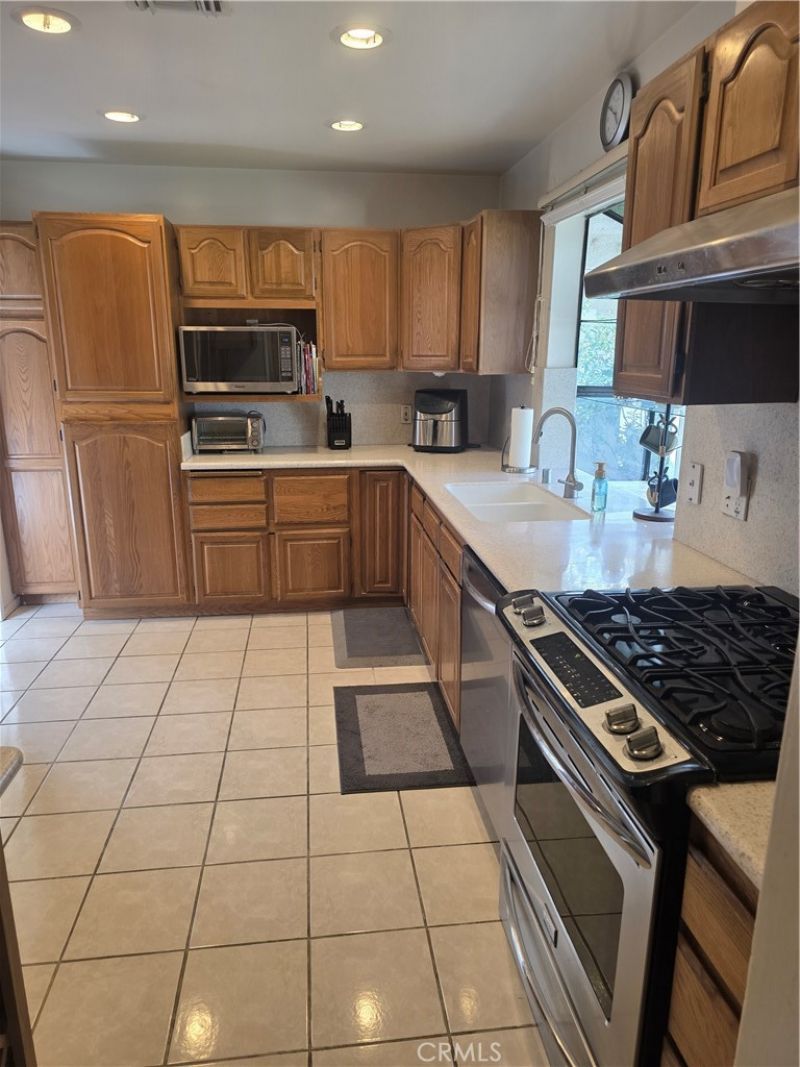 19040 Friar, Tarzana, CA 91335 Main Photo