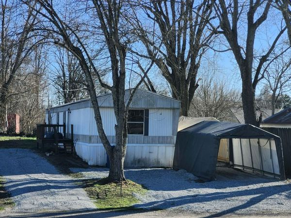 130 College Avenue, Licking, MO 65542