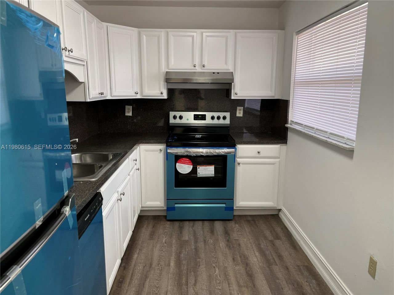 9190 Fontainebleau Blvd , Unit 202, Miami, FL 33172 Photo