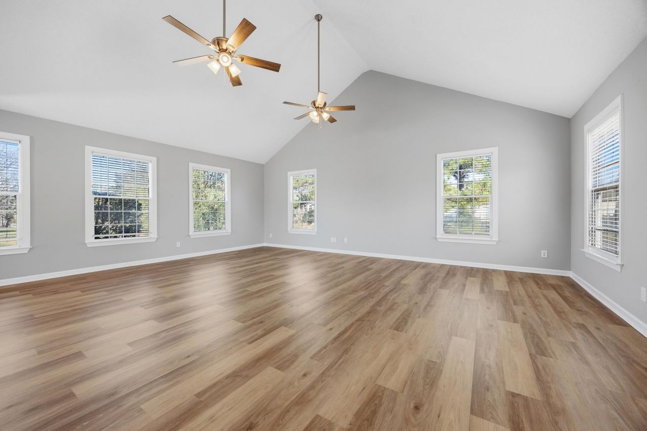 1537 Southwood Dr. Photo 10