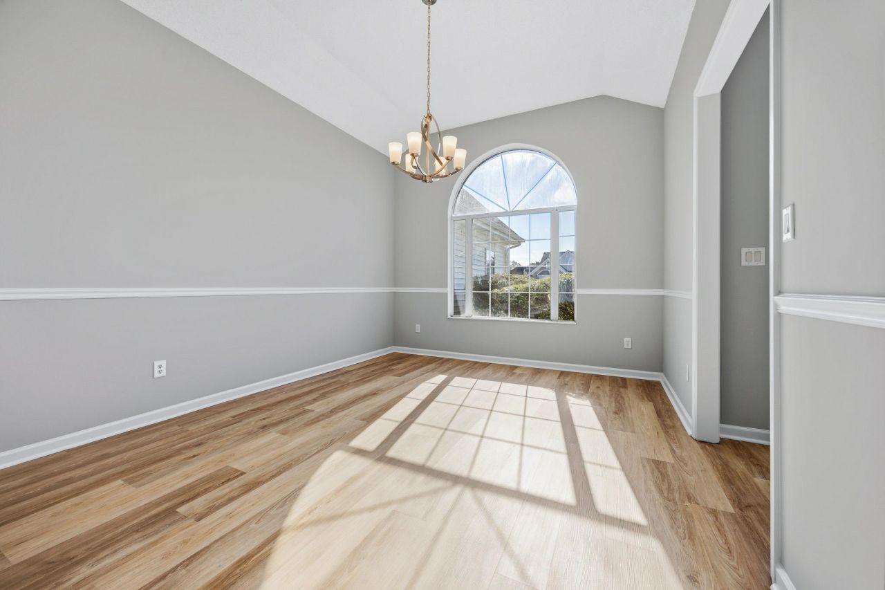 1537 Southwood Dr. Photo 12