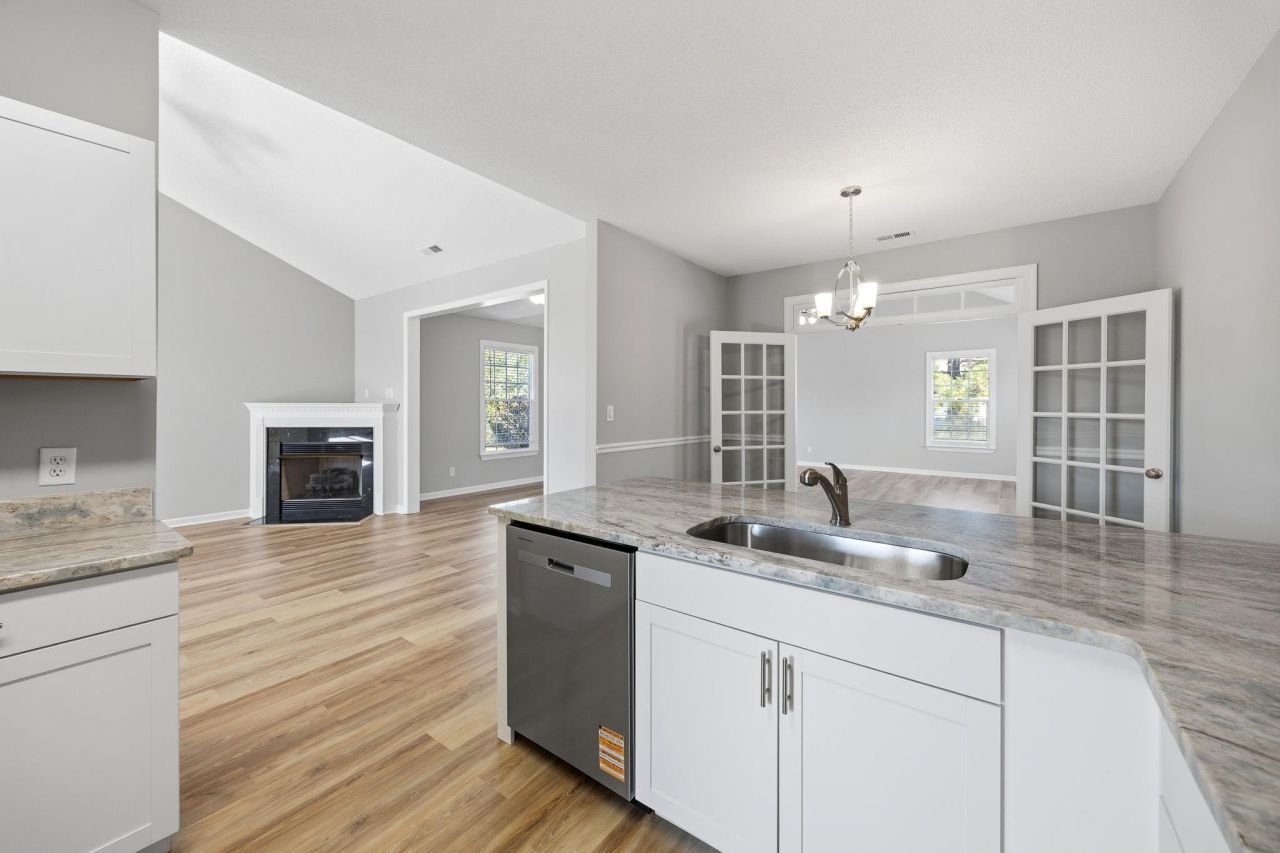 1537 Southwood Dr. Photo 19