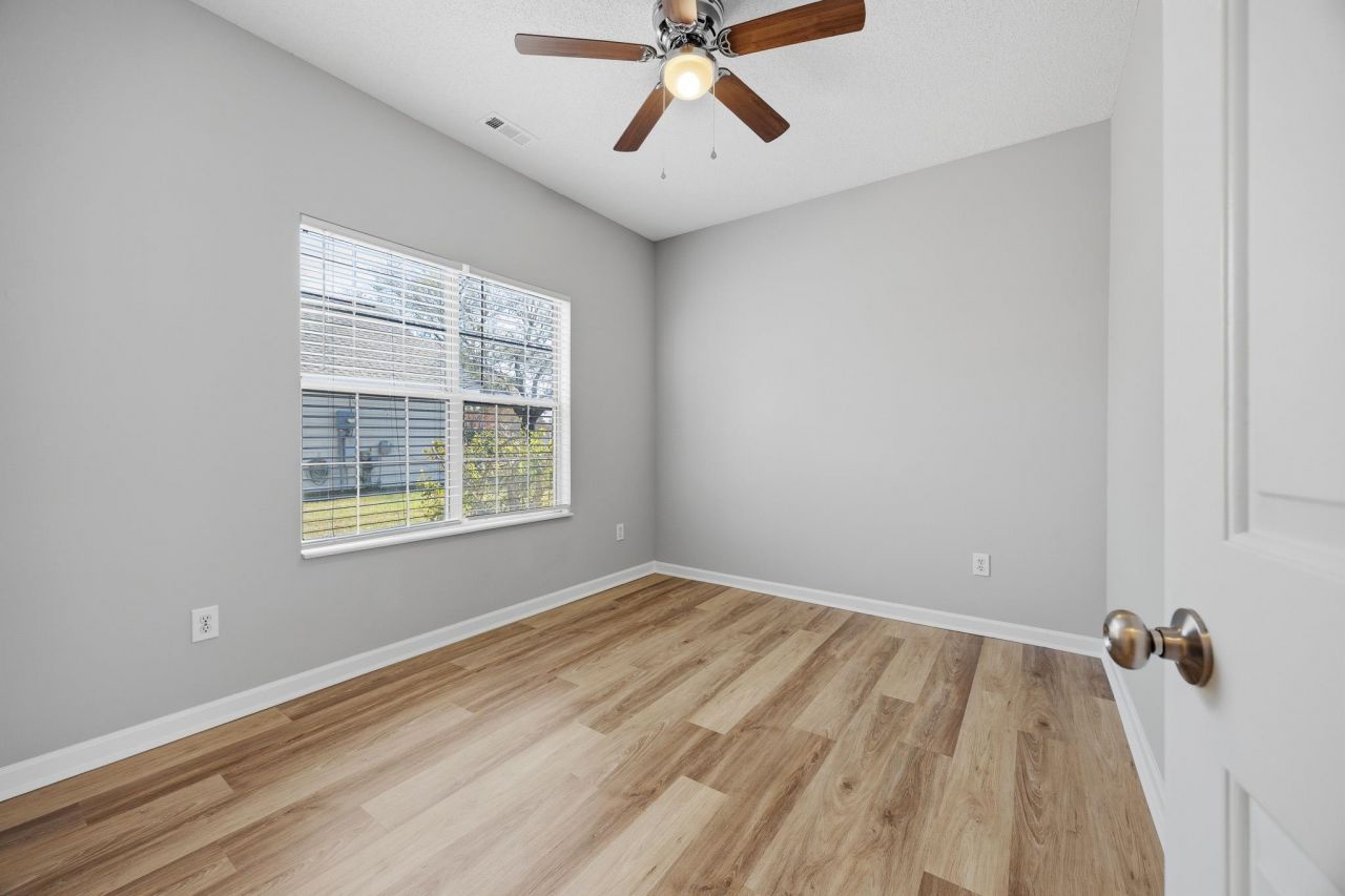 1537 Southwood Dr. Photo 26