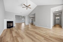 1537 Southwood Dr. photo 4