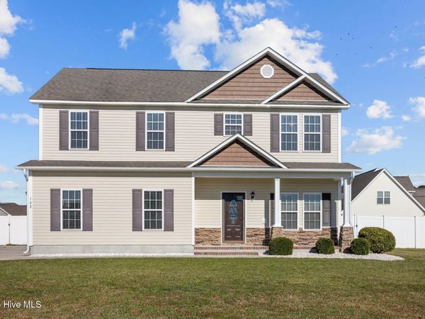 102 Kayak Court, Swansboro, NC 28584