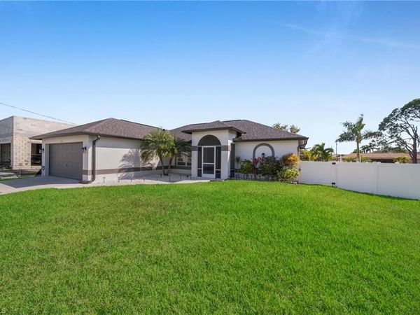 2614 Embers PKWY W, CAPE CORAL, FL 33993