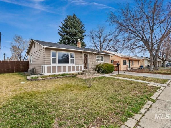 520 N 11th E., Mountain Home, ID 83647