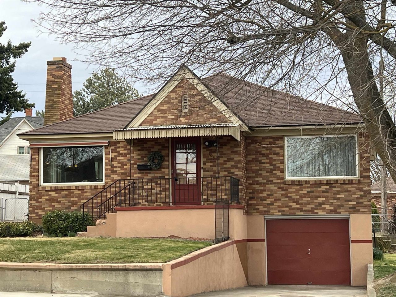 105 W 4th Ave primary photo