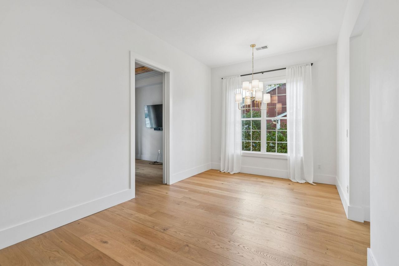 1160 Blakeway Street Photo 15