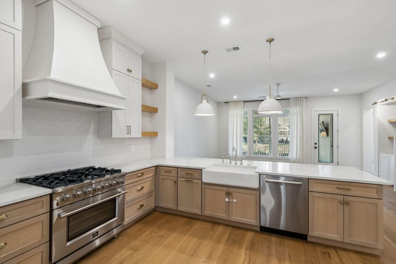 1160 Blakeway Street Photo 23