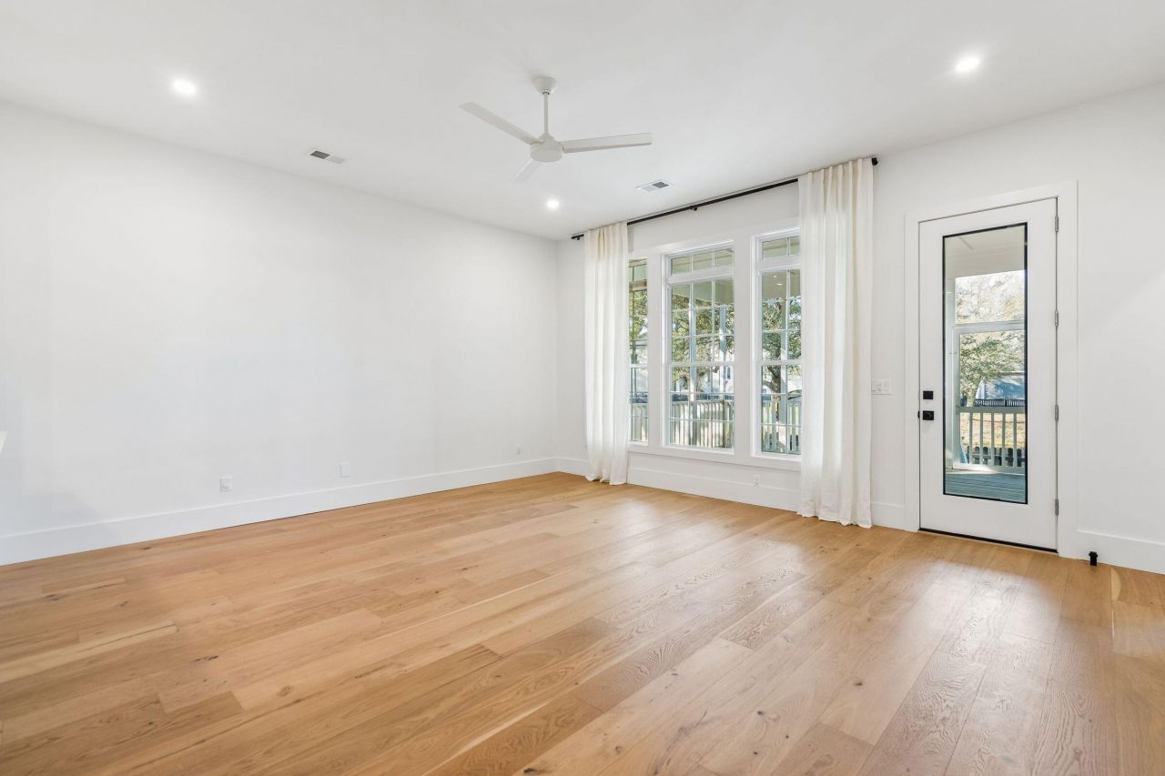 1160 Blakeway Street Photo 33