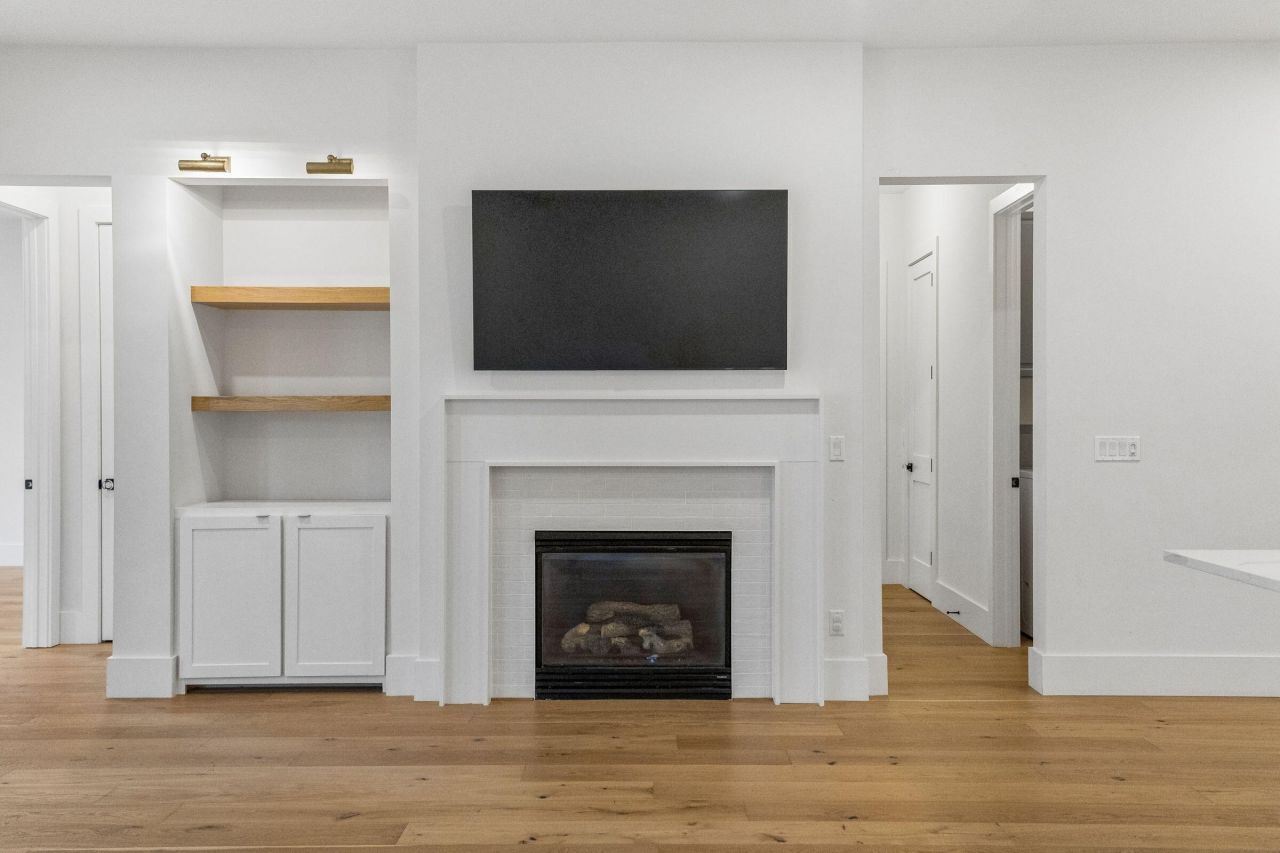 1160 Blakeway Street Photo 35