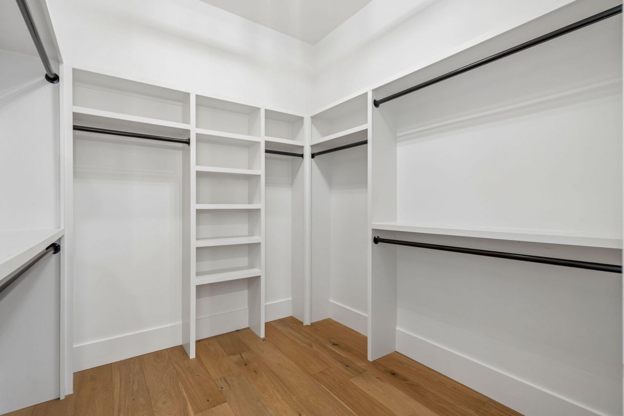 1160 Blakeway Street Photo 44