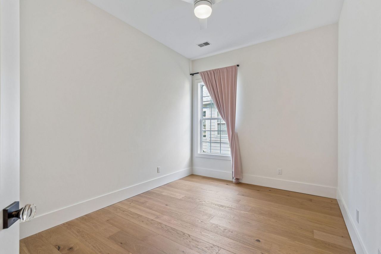 1160 Blakeway Street Photo 49