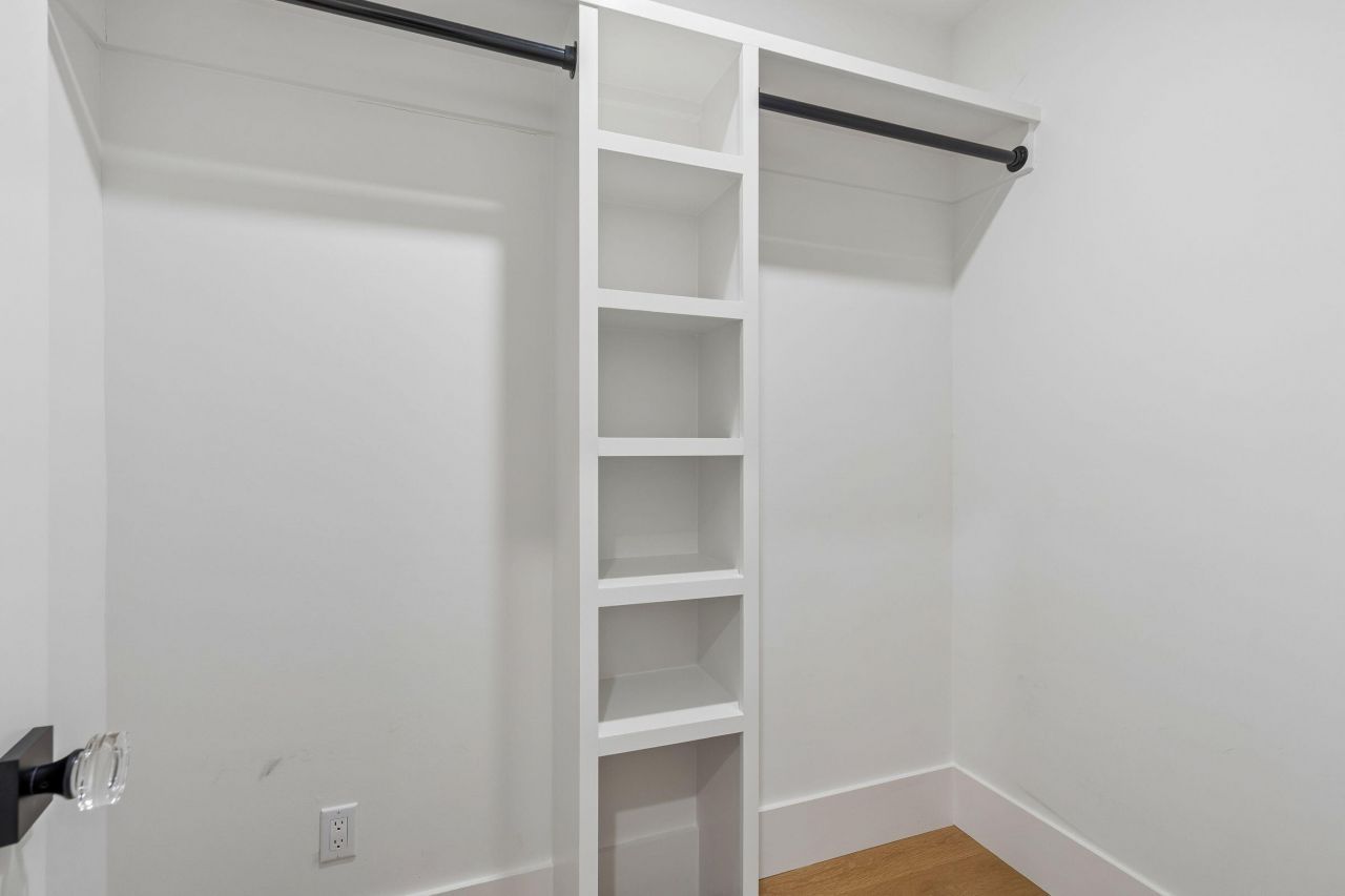 1160 Blakeway Street Photo 57