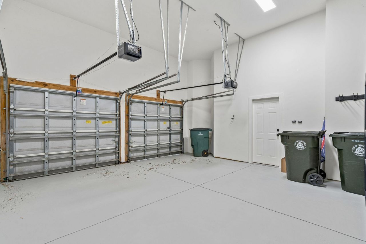 1160 Blakeway Street Photo 58