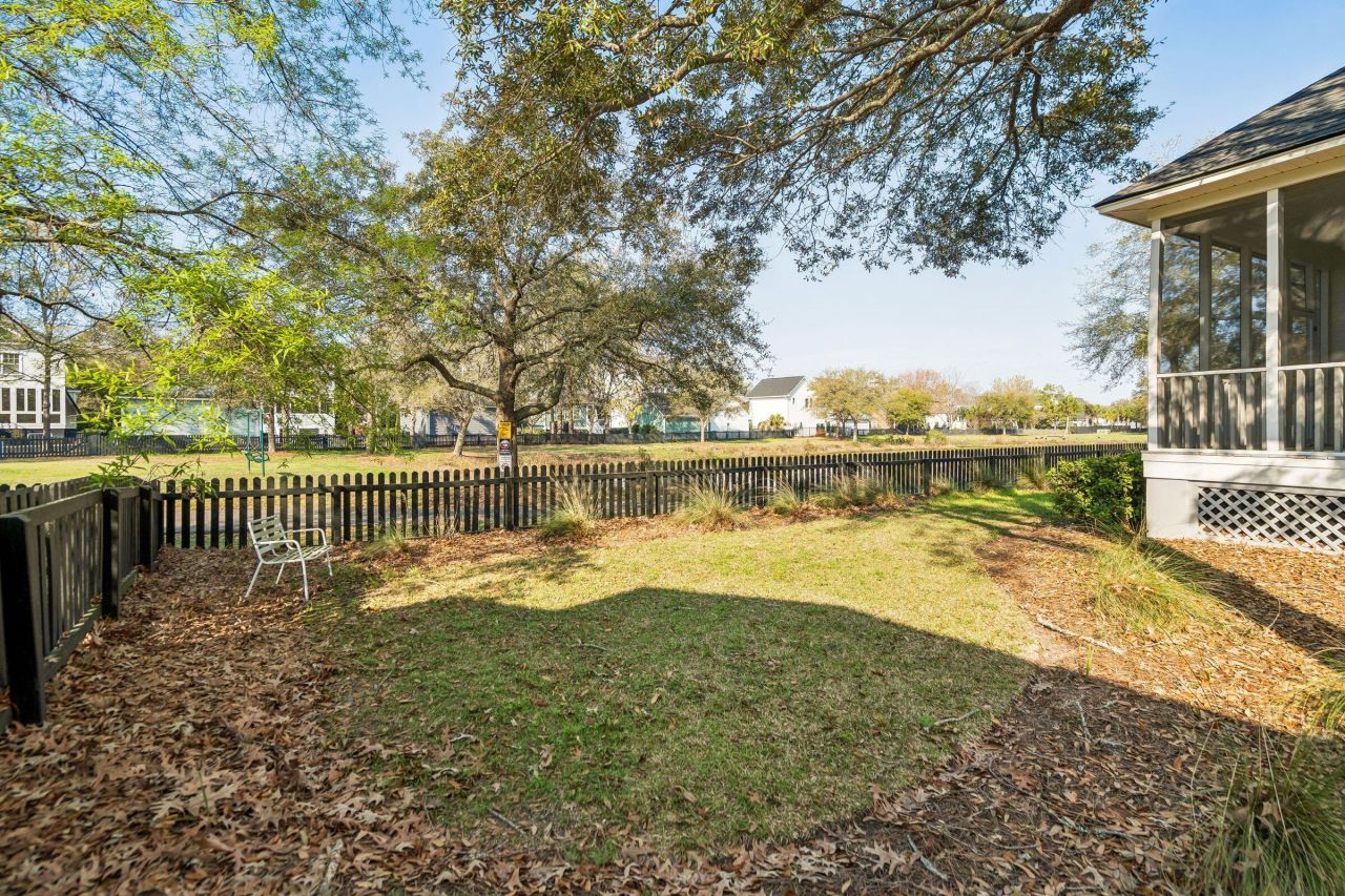 1160 Blakeway Street Photo 63