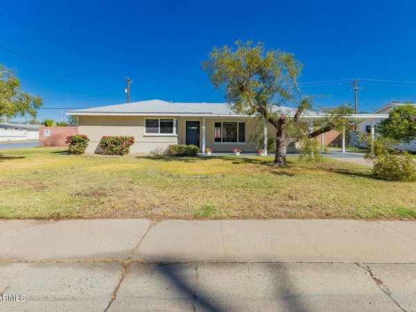 3930 E OAK Street, Phoenix, AZ 85008