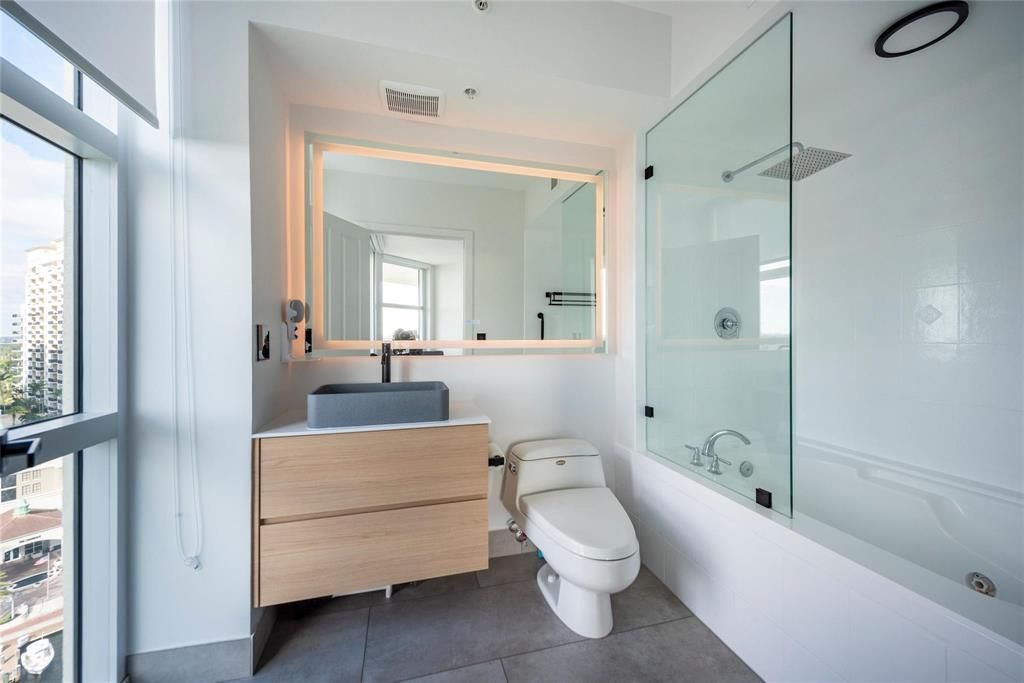 401 SW 4th Avenue, Unit 1702, Fort Lauderdale, FL 33315 Photo