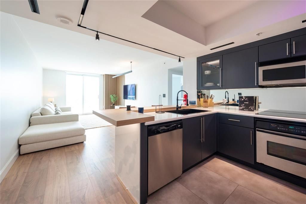 401 SW 4th Avenue, Unit 1702, Fort Lauderdale, FL 33315 Photo