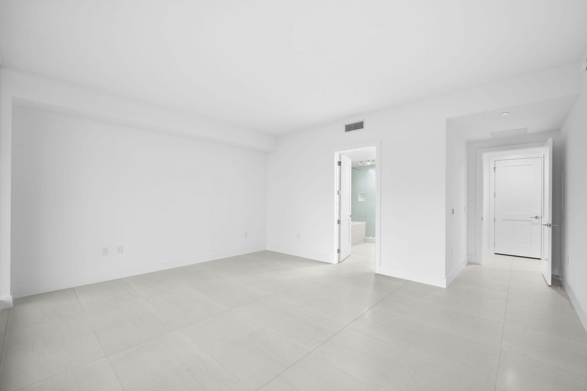 151 N Seabreeze Boulevard, Unit E1504, Fort Lauderdale, FL 33304 Photo