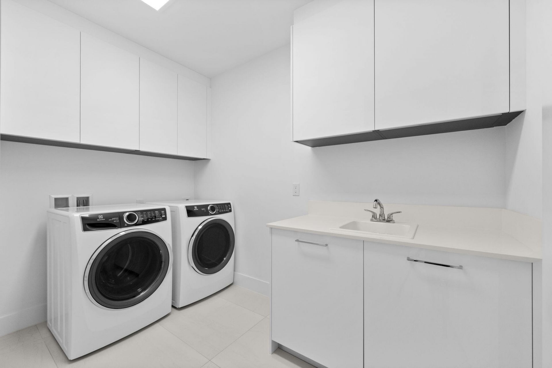 151 N Seabreeze Boulevard, Unit E1504, Fort Lauderdale, FL 33304 Photo