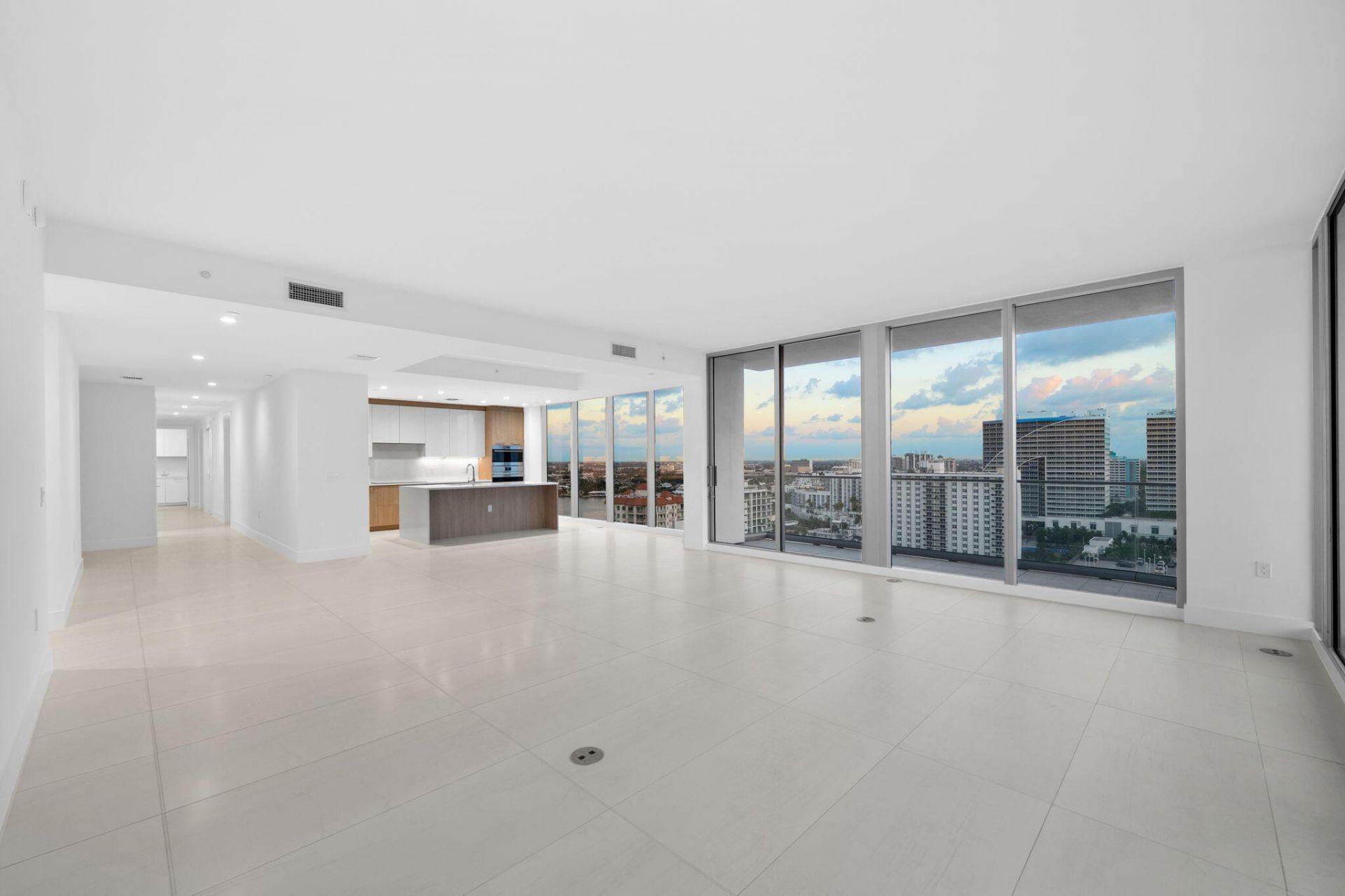 151 N Seabreeze Boulevard, Unit E1504, Fort Lauderdale, FL 33304 Photo