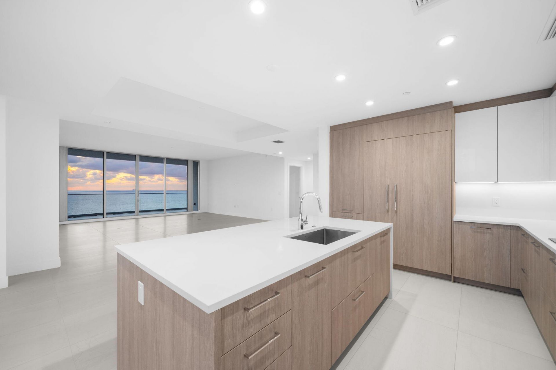 151 N Seabreeze Boulevard, Unit E1504, Fort Lauderdale, FL 33304 Photo