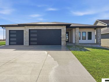 8521 Butterfly Court, Lincoln, NE 68526