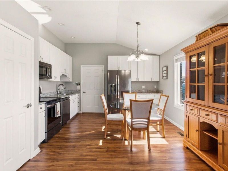 890 Autumn Chase Lane, Marysville, OH 43040 Photo 8