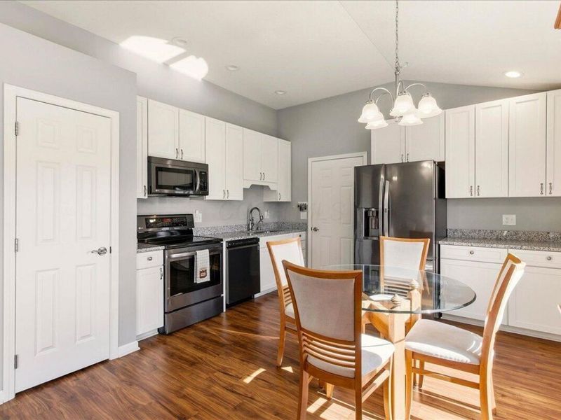 890 Autumn Chase Lane, Marysville, OH 43040 Photo 9