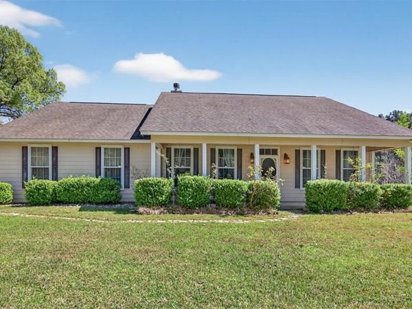 544 Red Strong Road, Frierson, LA 71027