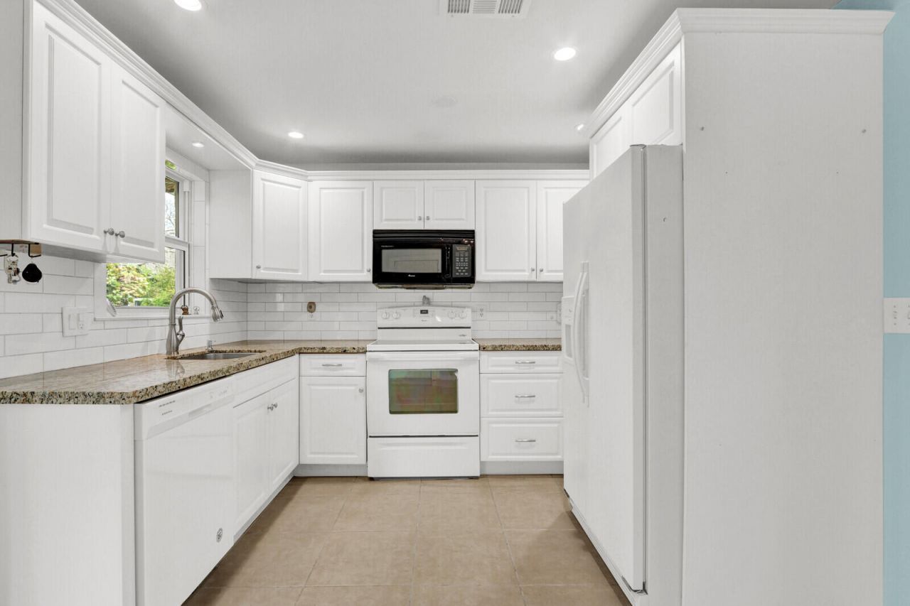 129 Village Circle, Jupiter, FL 33458 Photo